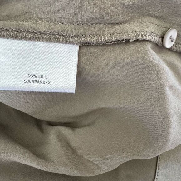 Eileen Fisher Champaign Silk Long Sleeve Button Front Blouse Size Medium Career - Picture 6 of 7
